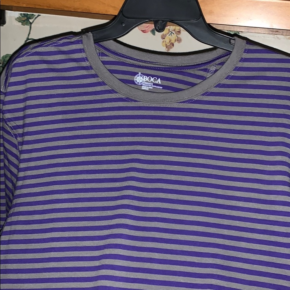 Short sleeved, extra soft tshirt